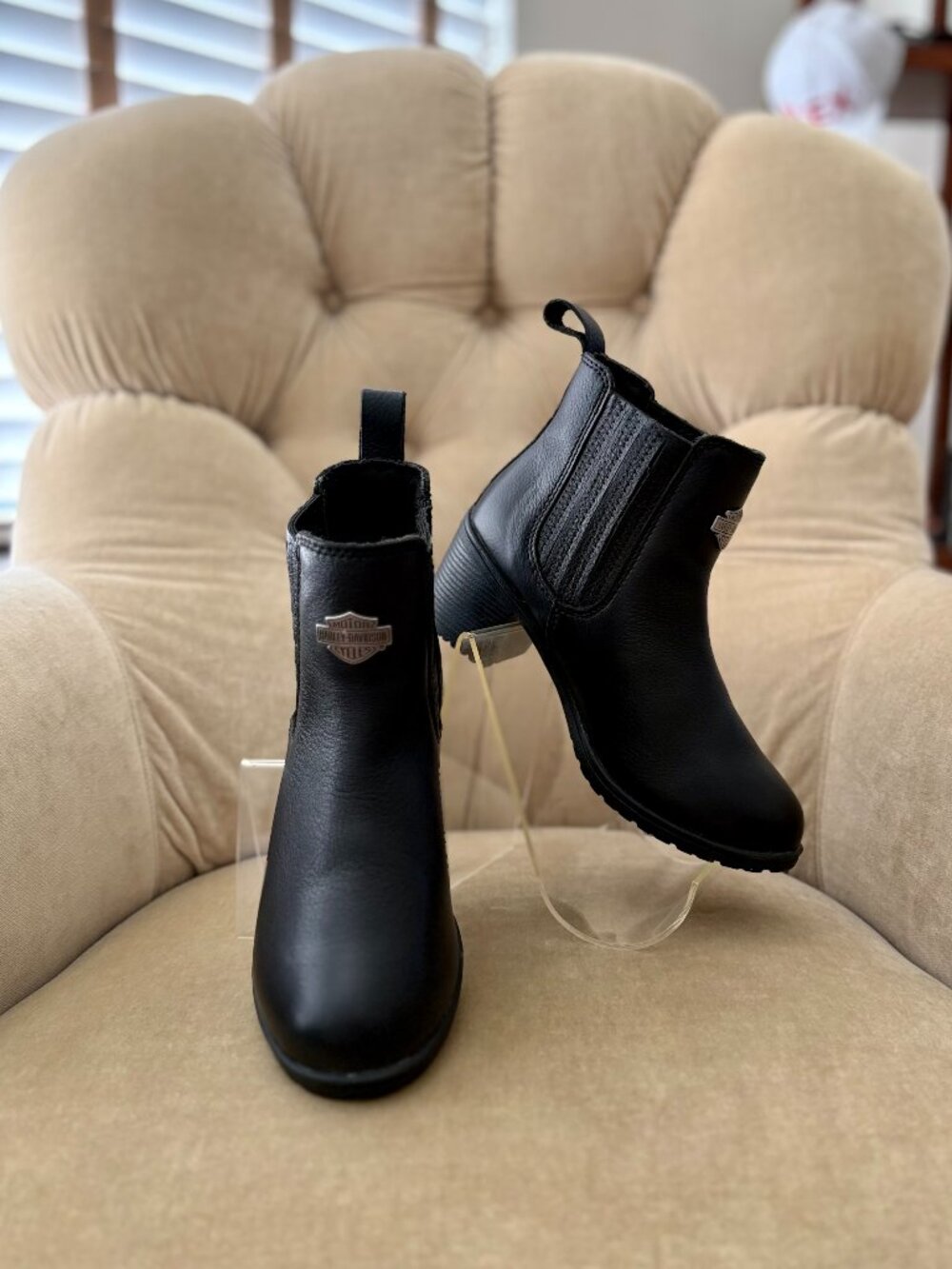 NEW Auth. HARLEY DAVIDSON Women;s CHELSEA D87190 Ankle Boots...FABULOUS!